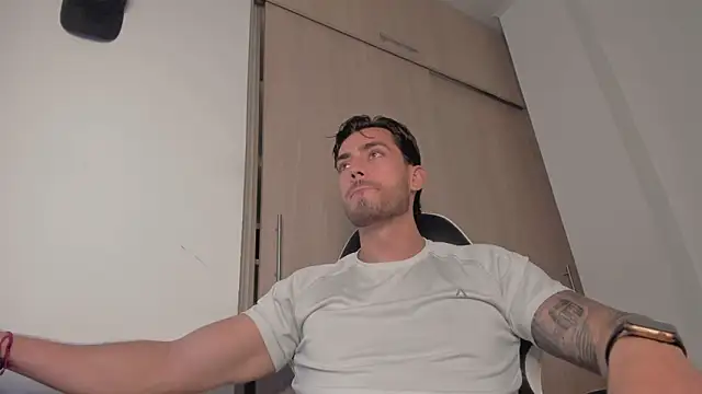 Axel  Blaze online show from March 11, 2026, 12:32 pm