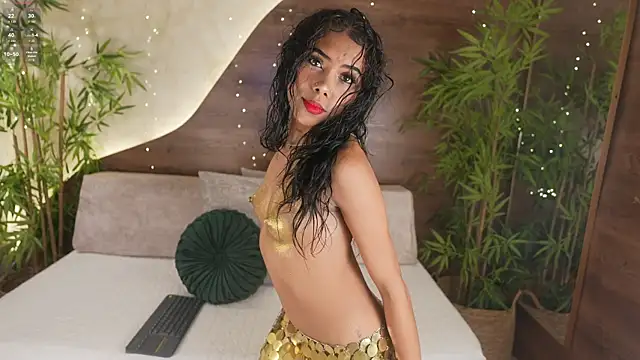 Snapshot of Naomi_Rex chatting on May 28, 2026, 7:31 pm Naomi Rex online show from May 28, 2026, 7:31 pm