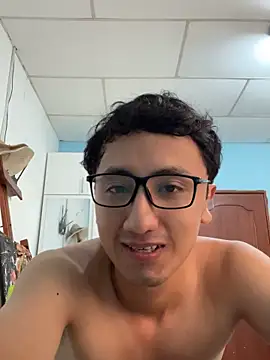 Snapshot of Gonzalogz chatting on April 24, 2026, 7:27 pm Gonzalogz online show from April 24, 2026, 7:27 pm