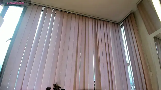 Snapshot of miss_valka chatting on April 17, 2026, 1:03 pm miss valka online show from April 17, 2026, 1:03 pm