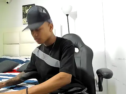 emanuel 23cm online show from March 3, 2026, 2:40 am