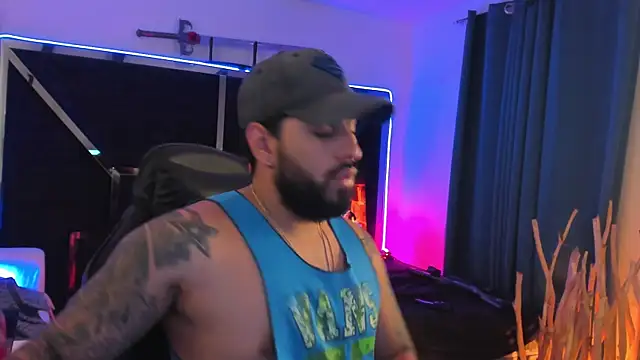 Snapshot of ostin-big21 chatting on April 8, 2026, 10:33 pm ostin-big21 online show from April 8, 2026, 10:33 pm