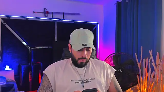 Snapshot of ostin-big21 chatting on April 10, 2026, 2:02 pm ostin-big21 online show from April 10, 2026, 2:02 pm