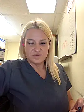 LadyB07 online show from May 1, 2026, 8:36 pm