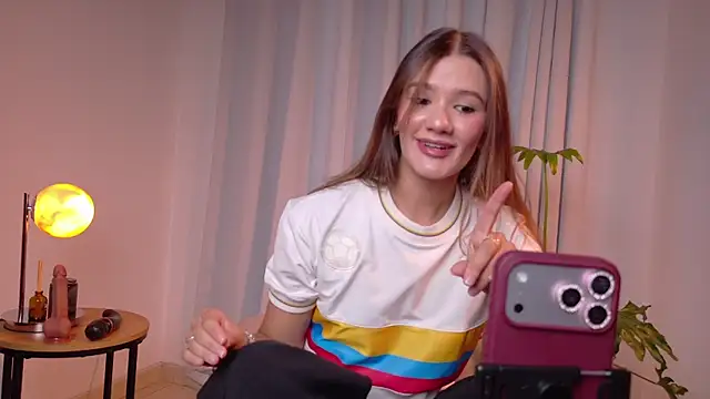 Snapshot of Mia_Benett_ chatting on July 7, 2026, 1:14 pm Mia Benett online show from July 7, 2026, 1:14 pm