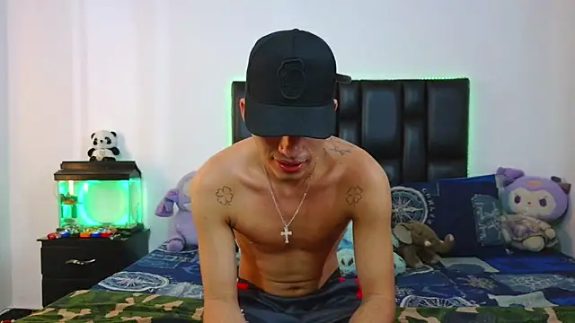 Dereek Hot online show from May 14, 2026, 3:58 am