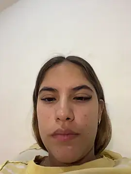 MiluRossee online show from March 10, 2026, 4:49 am