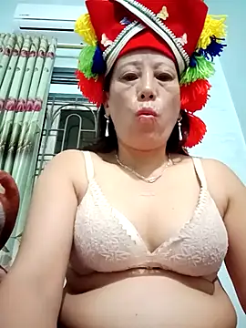 JenyLy68 online show from March 28, 2026, 10:33 pm