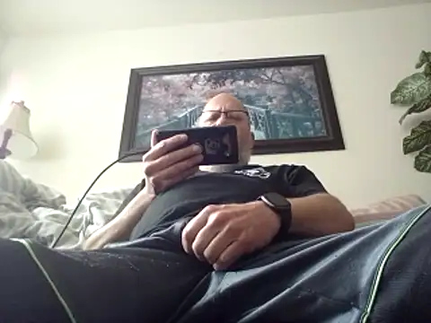 Snapshot of WorthingtonM3 chatting on April 28, 2026, 3:05 pm WorthingtonM3 online show from April 28, 2026, 3:05 pm