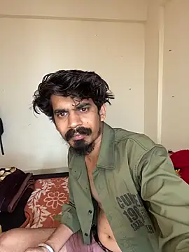 Snapshot of LOVELUST02 chatting on March 31, 2026, 11:01 am LOVELUST02 online show from March 31, 2026, 11:01 am