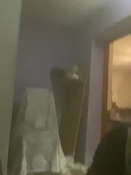 nylonvikii online show from March 2, 2026, 9:11 pm