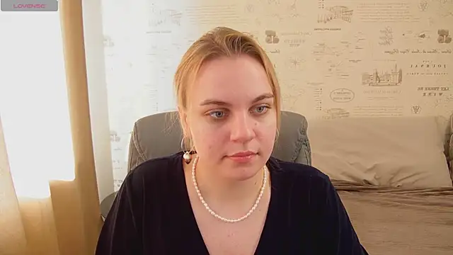 Glow Margo online show from June 8, 2026, 1:28 am