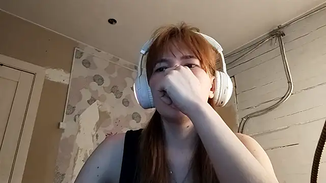 DinaFirebird online show from March 3, 2026, 5:25 am