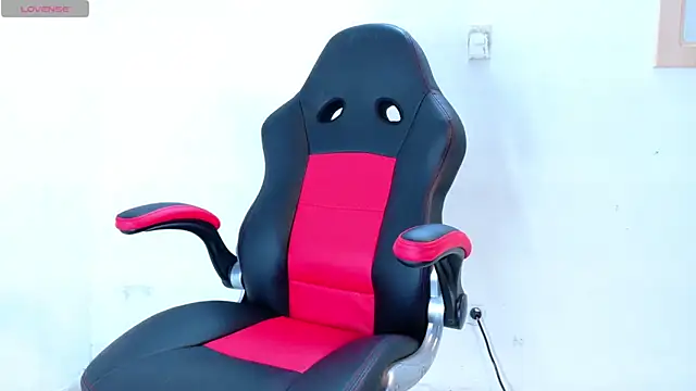 Snapshot of greys02 chatting on April 5, 2026, 4:35 pm greys02 online show from April 5, 2026, 4:35 pm