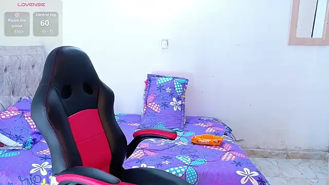 Snapshot of greys02 chatting on March 31, 2026, 5:20 am greys02 online show from March 31, 2026, 5:20 am