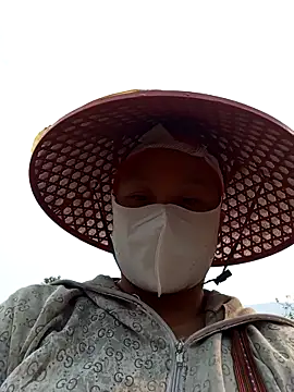 Heylen hooo online show from March 29, 2026, 1:40 am