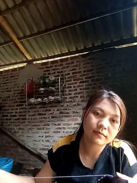 Snapshot of Linhna20 chatting on March 2, 2026, 7:37 am Linhna20 online show from March 2, 2026, 7:37 am