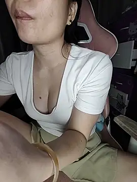Ivy Trix2 online show from June 23, 2026, 6:33 am