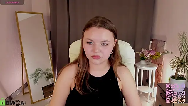 Snapshot of serinella_ chatting on May 4, 2026, 12:30 pm serinella online show from May 4, 2026, 12:30 pm