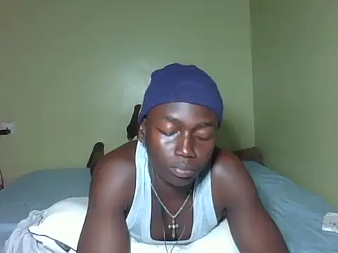 Snapshot of darkerberryguy chatting on April 24, 2026, 9:44 am darkerberryguy online show from April 24, 2026, 9:44 am