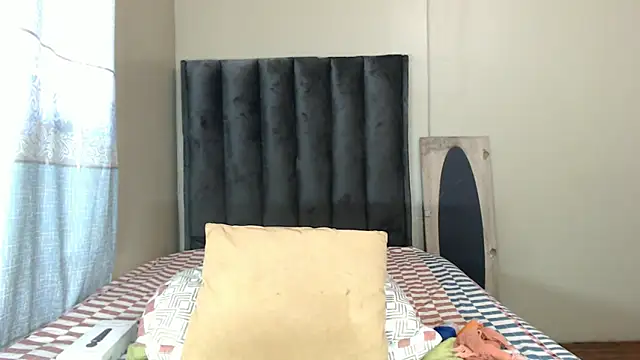 LexyDiana online show from May 11, 2026, 6:04 am