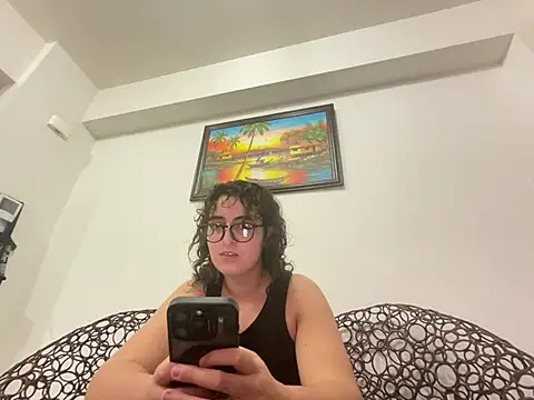 yassiestar online show from March 1, 2026, 8:31 pm