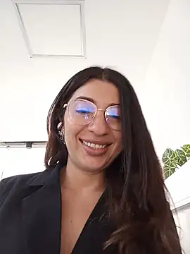 Snapshot of Julietaamado chatting on July 10, 2026, 4:18 pm Julietaamado online show from July 10, 2026, 4:18 pm