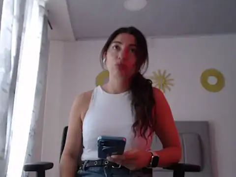 Snapshot of Julietaamado chatting on May 22, 2026, 3:21 pm Julietaamado online show from May 22, 2026, 3:21 pm