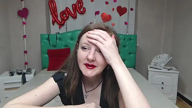 Snapshot of MeganPirs chatting on April 16, 2026, 5:14 pm MeganPirs online show from April 16, 2026, 5:14 pm