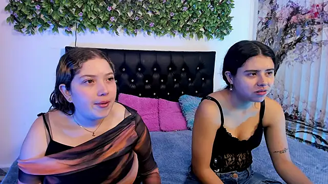 valeria and zoe online show from May 8, 2026, 2:21 pm