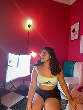 Snapshot of JennyLovett chatting on February 26, 2026, 9:15 pm JennyLovett online show from February 26, 2026, 9:15 pm