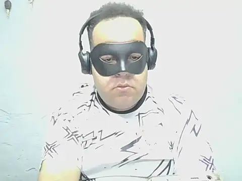 Snapshot of UrsoBissexualPauGrosso chatting on March 23, 2026, 3:06 am UrsoBissexualPauGrosso online show from March 23, 2026, 3:06 am