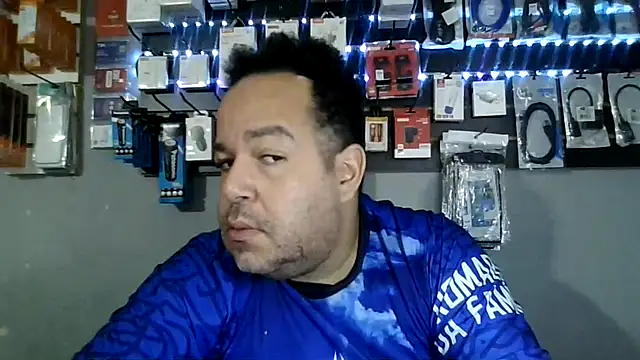 Snapshot of UrsoBissexualPauGrosso chatting on April 16, 2026, 4:52 pm UrsoBissexualPauGrosso online show from April 16, 2026, 4:52 pm