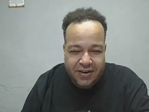 Snapshot of UrsoBissexualPauGrosso chatting on March 26, 2026, 5:44 pm UrsoBissexualPauGrosso online show from March 26, 2026, 5:44 pm