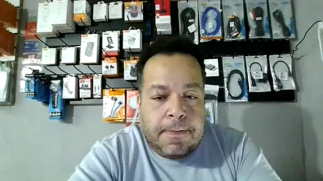 Snapshot of UrsoBissexualPauGrosso chatting on April 17, 2026, 5:21 am UrsoBissexualPauGrosso online show from April 17, 2026, 5:21 am