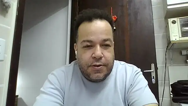 Snapshot of UrsoBissexualPauGrosso chatting on May 27, 2026, 7:54 pm UrsoBissexualPauGrosso online show from May 27, 2026, 7:54 pm
