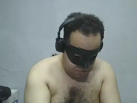 Snapshot of UrsoBissexualPauGrosso chatting on April 7, 2026, 1:29 am UrsoBissexualPauGrosso online show from April 7, 2026, 1:29 am
