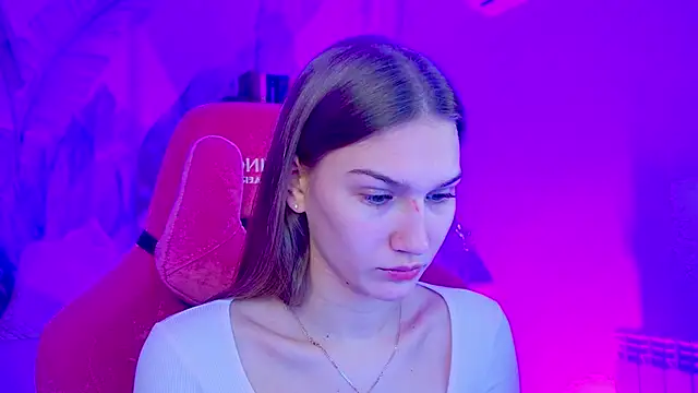 Snapshot of Sweet_Emilya chatting on March 10, 2026, 7:56 am Sweet Emilya online show from March 10, 2026, 7:56 am