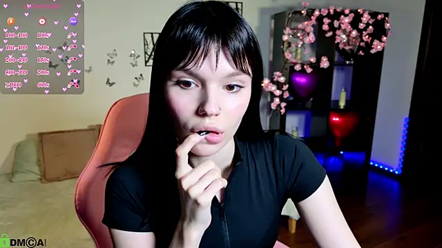 Snapshot of JanetCensley chatting on April 23, 2026, 9:38 am JanetCensley online show from April 23, 2026, 9:38 am