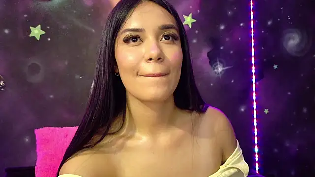 ValentinaRojass  online show from May 25, 2026, 6:28 pm