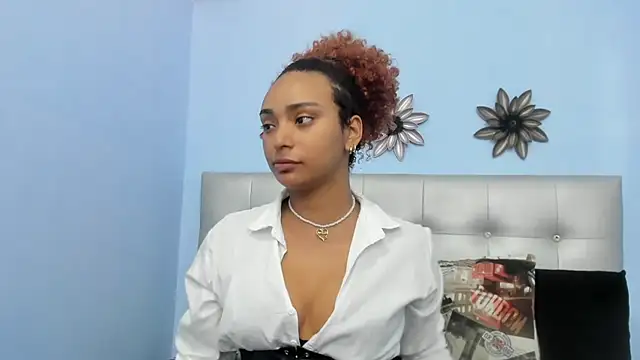 Snapshot of Saray_sexylove chatting on March 30, 2026, 11:33 am Saray sexylove online show from March 30, 2026, 11:33 am