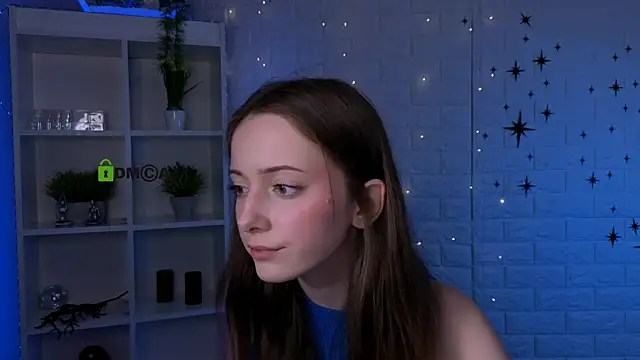 Snapshot of chloe_ley chatting on May 3, 2026, 8:01 pm chloe ley online show from May 3, 2026, 8:01 pm