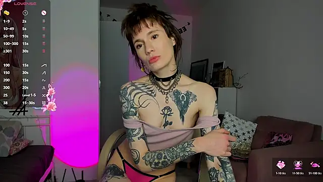 Snapshot of Angie_CandyCat chatting on April 20, 2026, 4:30 pm Angie CandyCat online show from April 20, 2026, 4:30 pm