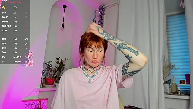 Snapshot of Angie_CandyCat chatting on May 6, 2026, 5:50 pm Angie CandyCat online show from May 6, 2026, 5:50 pm