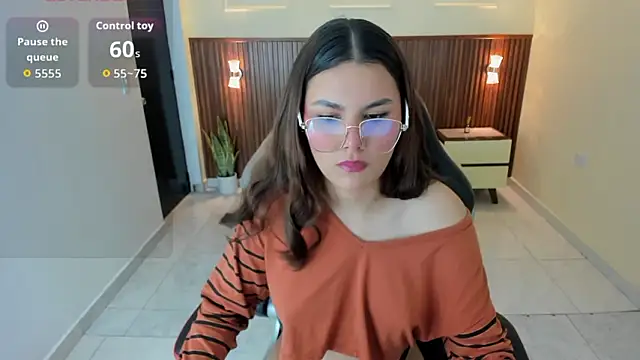 CLARA WARD1 online show from March 27, 2026, 12:39 pm