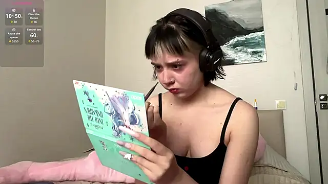 AueshaSimon online show from March 15, 2026, 5:03 am