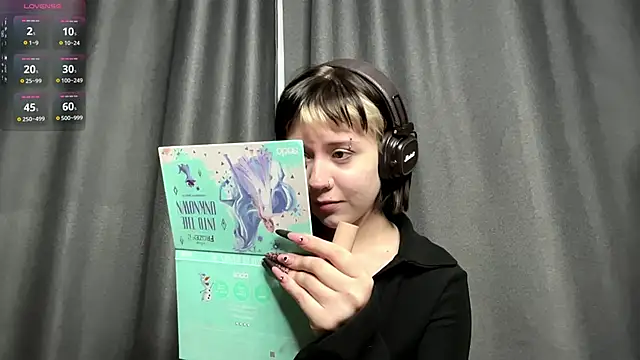 AueshaSimon online show from March 31, 2026, 5:09 am