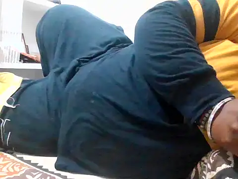 Huskyboss online show from March 23, 2026, 4:07 pm