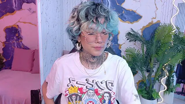 Snapshot of Lyra_tay chatting on June 11, 2026, 12:32 am Lyra tay online show from June 11, 2026, 12:32 am