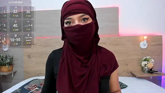  jennaa online show from April 14, 2026, 8:03 pm